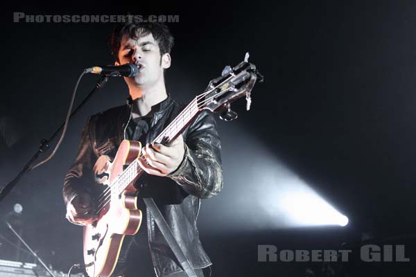BLACK REBEL MOTORCYCLE CLUB - 2010-05-12 - PARIS - Le Bataclan - Robert Levon Been